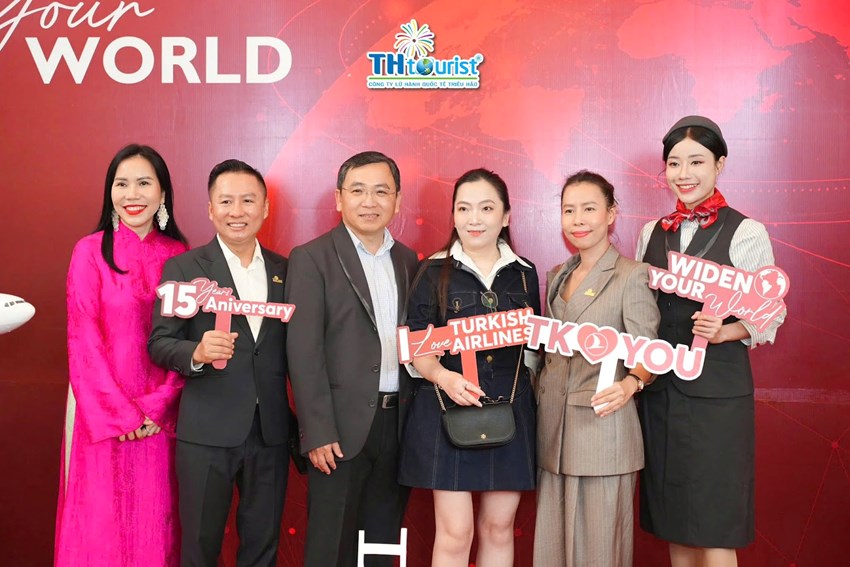 Du Lịch Triều Hảo vinh dự nhận giải thưởng “Highest Türkiye Group Sales 2024” từ Turkish Airlines