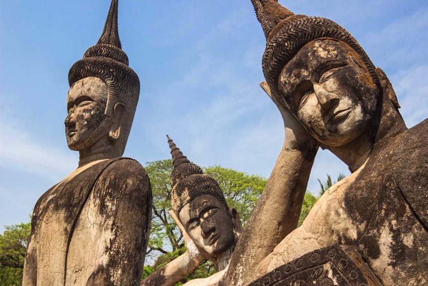 Buddha Park – Khám phá công viên có hàng trăm tượng Phật kỳ bí tại Lào