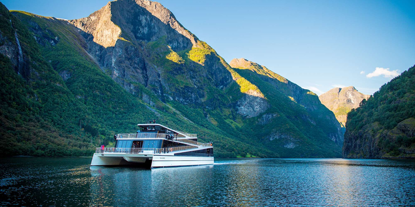 Du thuyền Naeroyfjord – Hành trình ngắm vịnh hẹp đẹp nhất thế giới