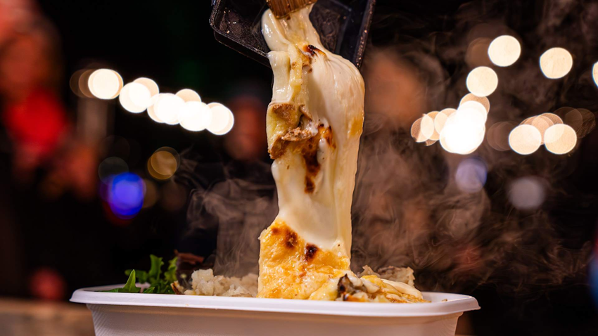 Ẩm thực châu Âu mùa đông 2025 – Fondue, Chocolate nóng và Rượu vang đỏ